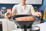 Moulinex HF4568 Clickchef Multifunktions-Küchenmaschine | 12 Geschwindigkeiten + Pulse | 5 Automatik-Programme + Manueller Modus | 3,6 L | Integrierte Waage | Dampfgaraufsatz + Rezeptbuch | Schwarz