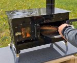 ECOfoxx „Rosalie“ Outdoor-Küchenherd – Mobiler Holzofen für Garten & Camping – Mit Backfach & Kochplatte – Kompakt & Transportabel – Robustes Emaille-Design - Image 8
