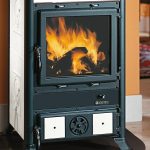 Nordica Rossella R1 freistehender Kaminofen – 11 kW, Weißer Naturstein - Image 3