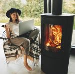 Kaminholz Breuer Premium Buchen-Brennholz – 1 RM Palette – Kammergetrocknetes, sauberes & schädlingsfreies Hartholz für Kamin, Grill & Ofen (Wahlweise 25 cm oder 30 cm Scheitlänge | Inkl. Gratis Anzündholz) - Image 8