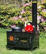 ECOfoxx „Rosalie“ Outdoor-Küchenherd – Mobiler Holzofen für Garten & Camping – Mit Backfach & Kochplatte – Kompakt & Transportabel – Robustes Emaille-Design - Image 7