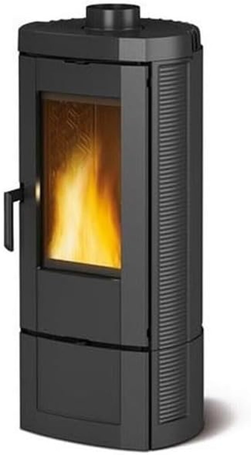 7c8575aaa082d5acfe61599bb7d4a957.jpg La Nordica Candy 4.0 Kaminofen – 6,2 kW – Kompakter Guss-Speicherofen – Energieeffizienzklasse A+ – 85,1 % Wirkungsgrad – Platzsparendes Design - Image 1