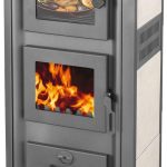 DanDiBo Ambasador Kaminofen – 12,1 kW – Mit Backfach – Freistehender Holzofen für Heizung & Kulinarik – Energieeffizienzklasse A – Zertifizierte Qualität